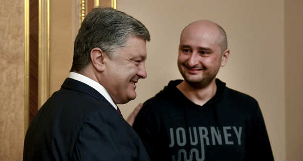 Porosenko fogadta az orosz újságírót