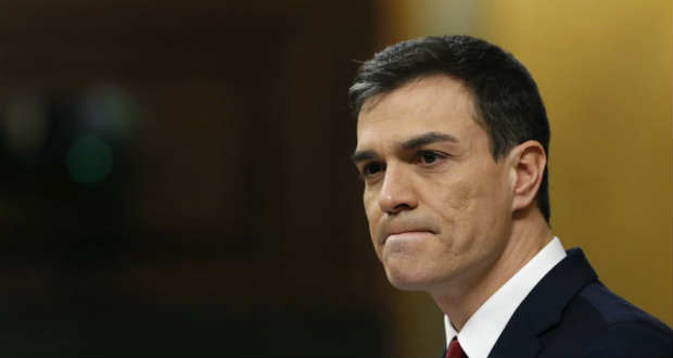 Letette hivatali esküjét az új spanyol miniszterelnök