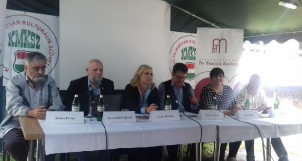 Terítéken az oktatási törvény a szinevéri szabadegyetemen