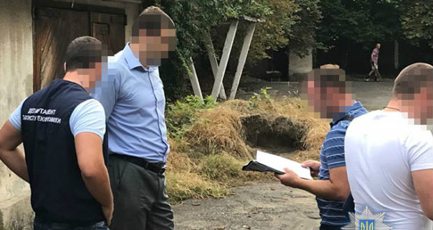 Korrupciós botrány a nagyszőlősi közigazgatási hivatal vezetője körül