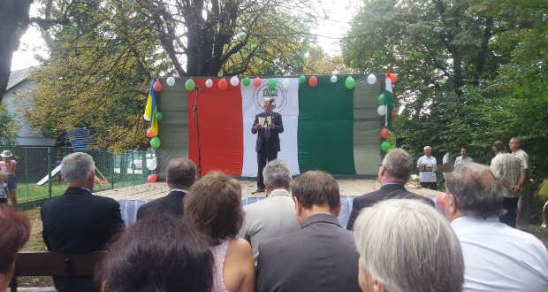 A magyar államalapításra emlékezett a KMKSZ Aknaszlatinán