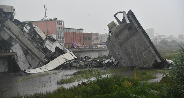 Leszakadt egy autópályahíd Genovánál, többen meghaltak