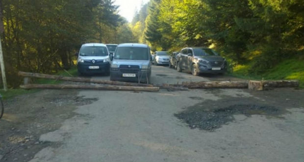 Folytatódnak az útlezárási akciók Kárpátalján