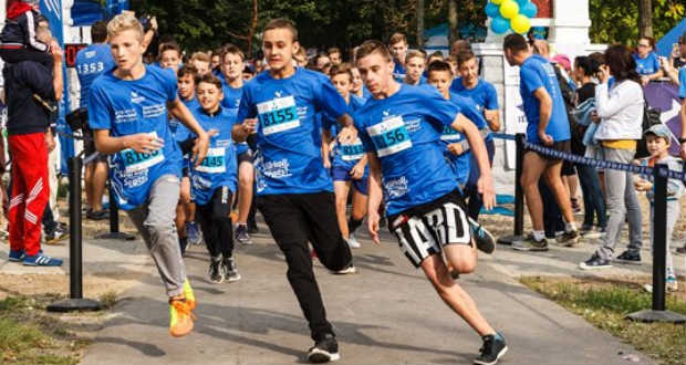 Negyedik alkalommal szervezett jótékonysági félmaratont az Ökumenikus Segélyszervezet Kárpátalján