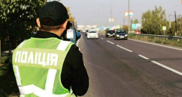 Egy nap alatt harminc személyt büntettek meg gyorshajtásért Kárpátalján