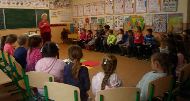 „Bőröndmúzeum” – A szentendrei Skanzen múzeumpedagógusai Kárpátalján