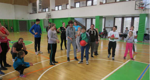 Sportnapot rendezett a KMNE