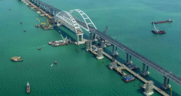 Az ukrán haditengerészet parancsnoka nem tartja hibának a hadihajók elindítását Odesszából Mariupolba