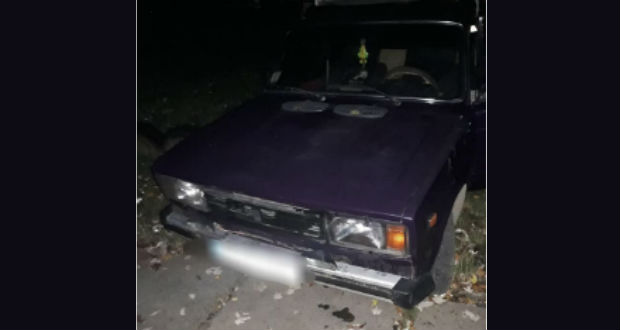 Lopáson érték, azután menekülés közben elgázolta a rendőrnőt