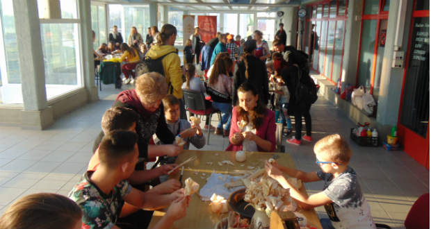 Másfél évtized Ricsajban – Népművészeti Találkozó Óbecsén