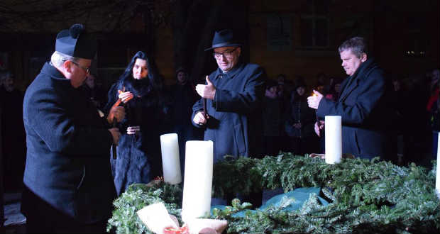 „Tartsd meg a békét és ezrek üdvözülnek körülötted” – adventi gyertyagyújtás Beregszászban