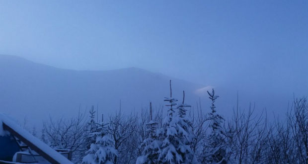 Egyméteres hó hullott a Kárpátokban