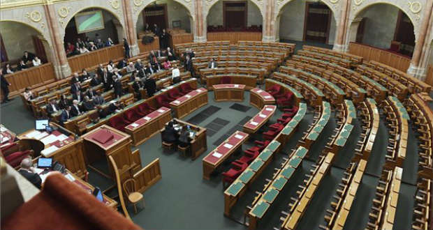 Határozatképtelen volt a magyar Országgyűlés rendkívüli ülése
