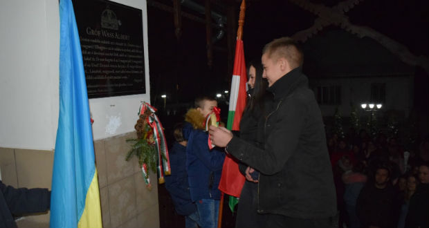 Wass Albertre emlékeztek a Karácsfalvai Sztojka Sándor Görögkatolikus Líceum növendékei