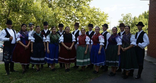 A magyar kultúra napja – a Kárpátalja Néptáncegyüttes Beregszászban