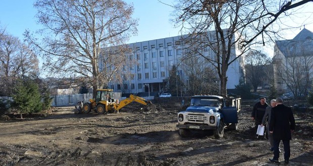 Elkezdődött a beregszászi Budapest park felújítása