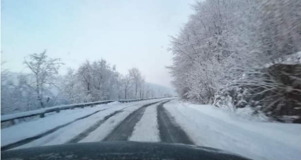 Kárpátalja ma: hó borítja az Uzsoki-hágót