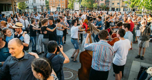 Táncházünnep kicsiknek és nagyoknak