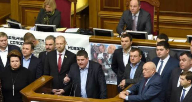 Megszűnt a kormánykoalíció, Zelenszkij nem oszlathatja fel a parlamentet