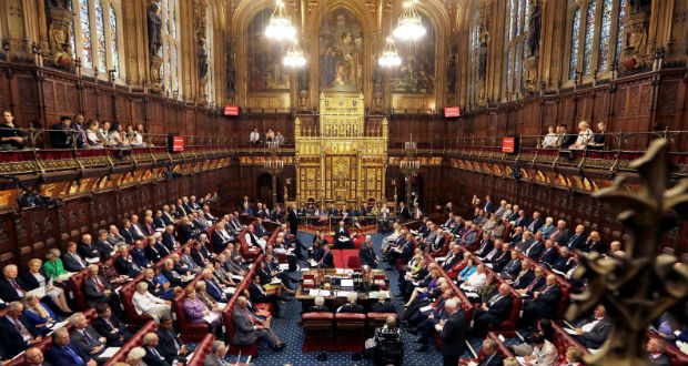 Megkezdődött a parlamenti választás az Egyesült Királyságban