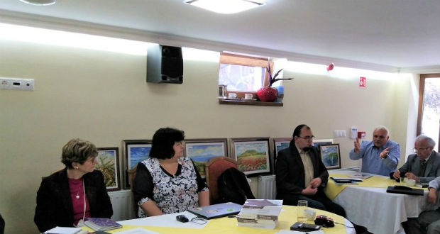 Határtalan magyar irodalom – anyanyelvi konferenciát tartottak Badacsonyban