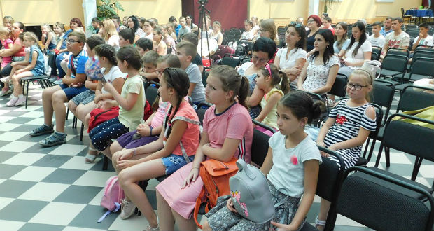 Kezdetét vette a IX. Beregszászi Népzenei és Néptánctábor