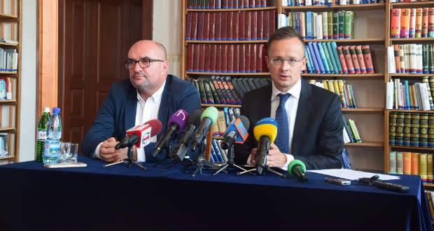 Szijjártó Péter Beregszászban