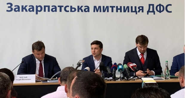 Zelenszkij felmondásra szólította fel a kárpátaljai vámparancsnokot