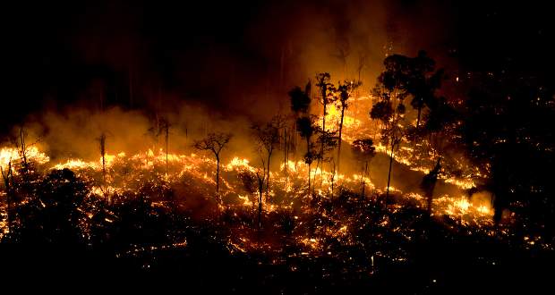 Több száz újabb helyen észleltek erdőtüzeket Amazóniában