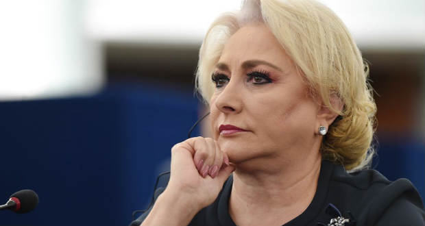 Átalakítja kormányát a román miniszterelnök