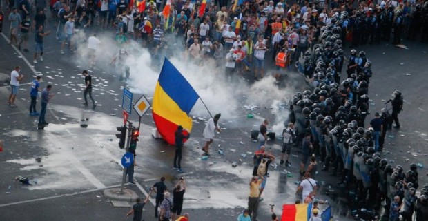 A kormány ellen tüntetnek Bukarestben