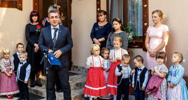 Óvodaátadó ünnepség Karácsfalván