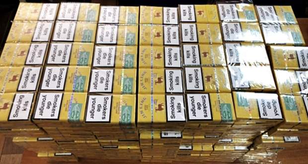 Hatszáz doboz cigarettát találtak egy kamionban Kárpátalján