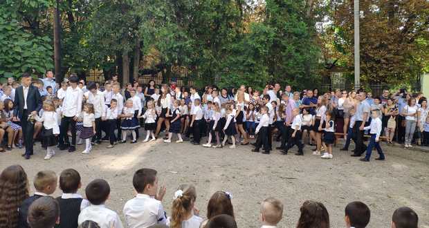 Iskolakezdés a Beregszászi 6. Számú Horváth Anna Általános Iskolában