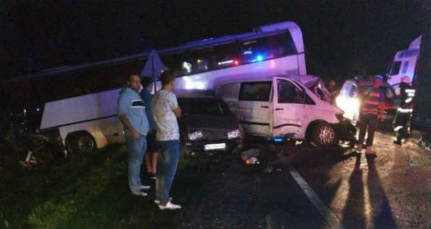 Gyerekeket szállító busz karambolozott a Lembergi járásban