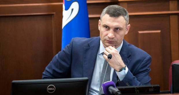 Klicsko előrehozott választás kiírását kéri a parlamenttől Kijevben