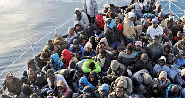 Olaszország megnyithatja kikötőit a migránsok előtt