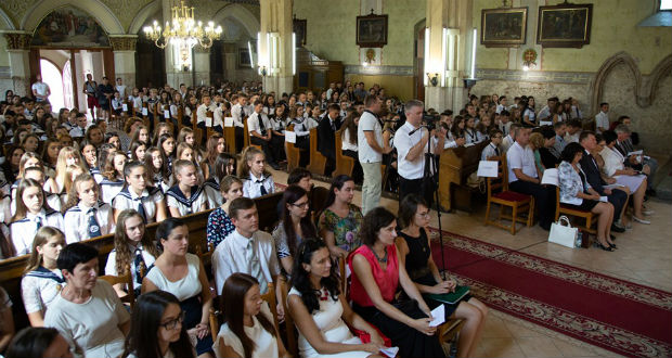 Megkezdődött a tanév a Felsőfokú Szakképzési Intézetben