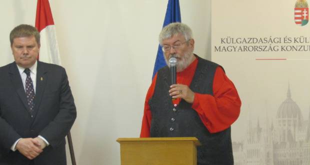 Izmusok találkozása Beregszászban