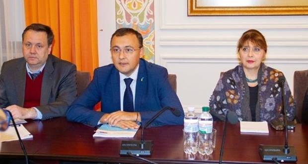 Ukrajnában vizsgálja a nyelvtörvényt a Velencei Bizottság küldöttsége