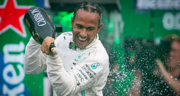 Hamilton győzött Mexikóban