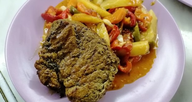 Borjú steak zöldségraguval