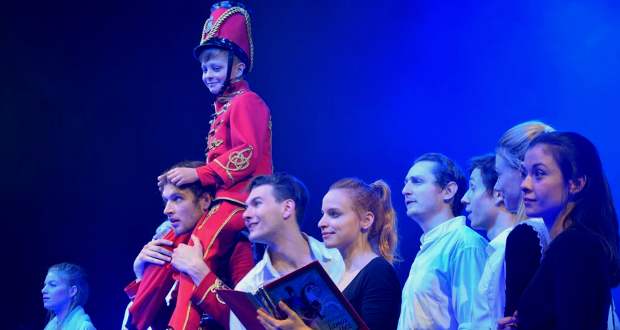 KultúrKaraván: János vitéz-bemutató a beregszászi színházban