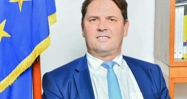 Kiutasították az uniós nagykövetet Beninből