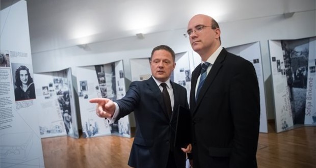 Budapestre érkezett az Élet és halál között című tárlat