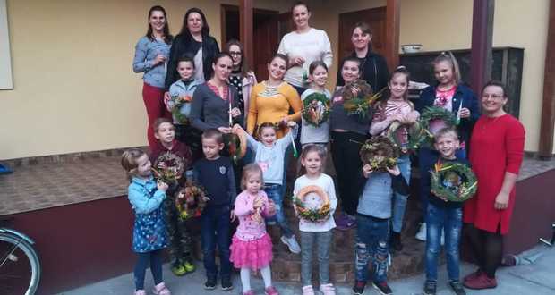 Gyertya- és koszorúkészítés Salánkon a környezettudatosság jegyében