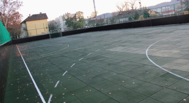 Másfél milliós kültéri sportpálya épül Ungvár egyik iskolaudvarában