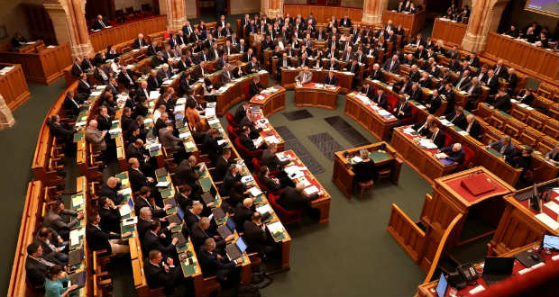 Az amerikai képviselőház 300 millió dollárt szavazott  meg Ukrajna támogatására