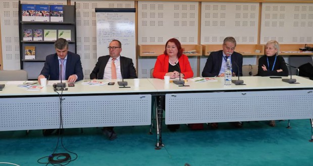 Az ukrajnai nyelvi jogok helyzetéről és lehetőségeiről értekeztek Strasbourgban