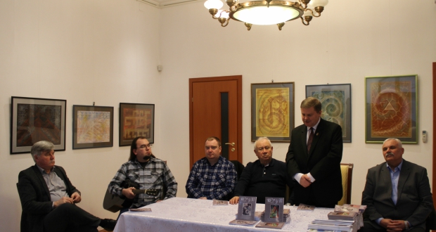 Irodalmi kilátó – Együtt
